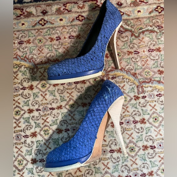 ALEXANDER Wang Aida Fish Scale Platform Heels-Blue - Picture 8 of 8